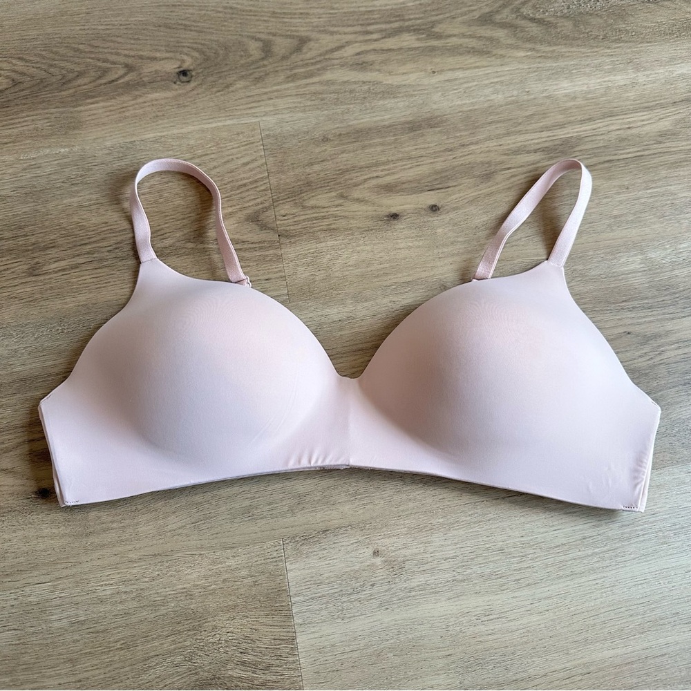 Victoria's Secret Light Pink Bra